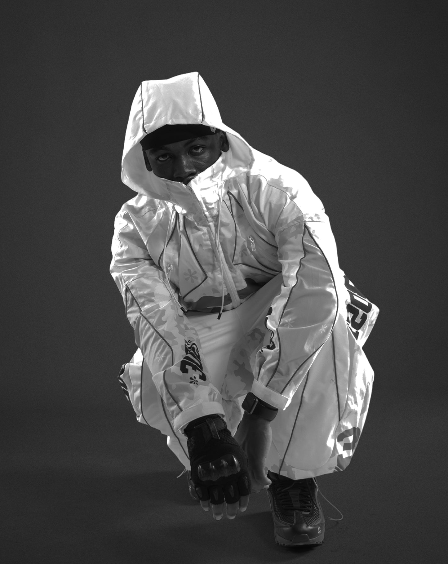 *3021 tracksuit white